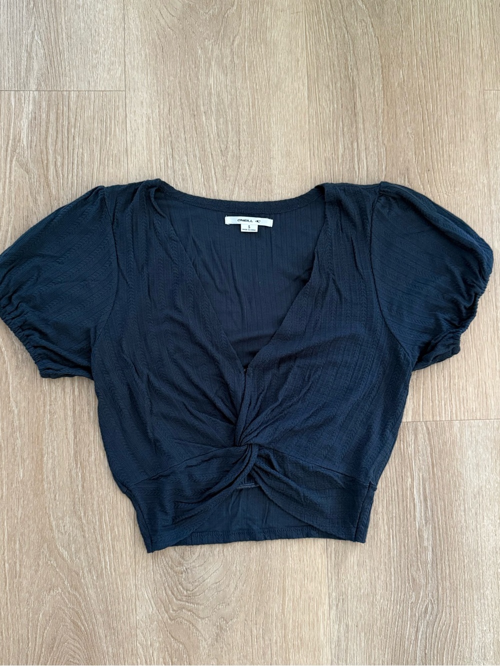 New O’Neill navy twist front cropped top S